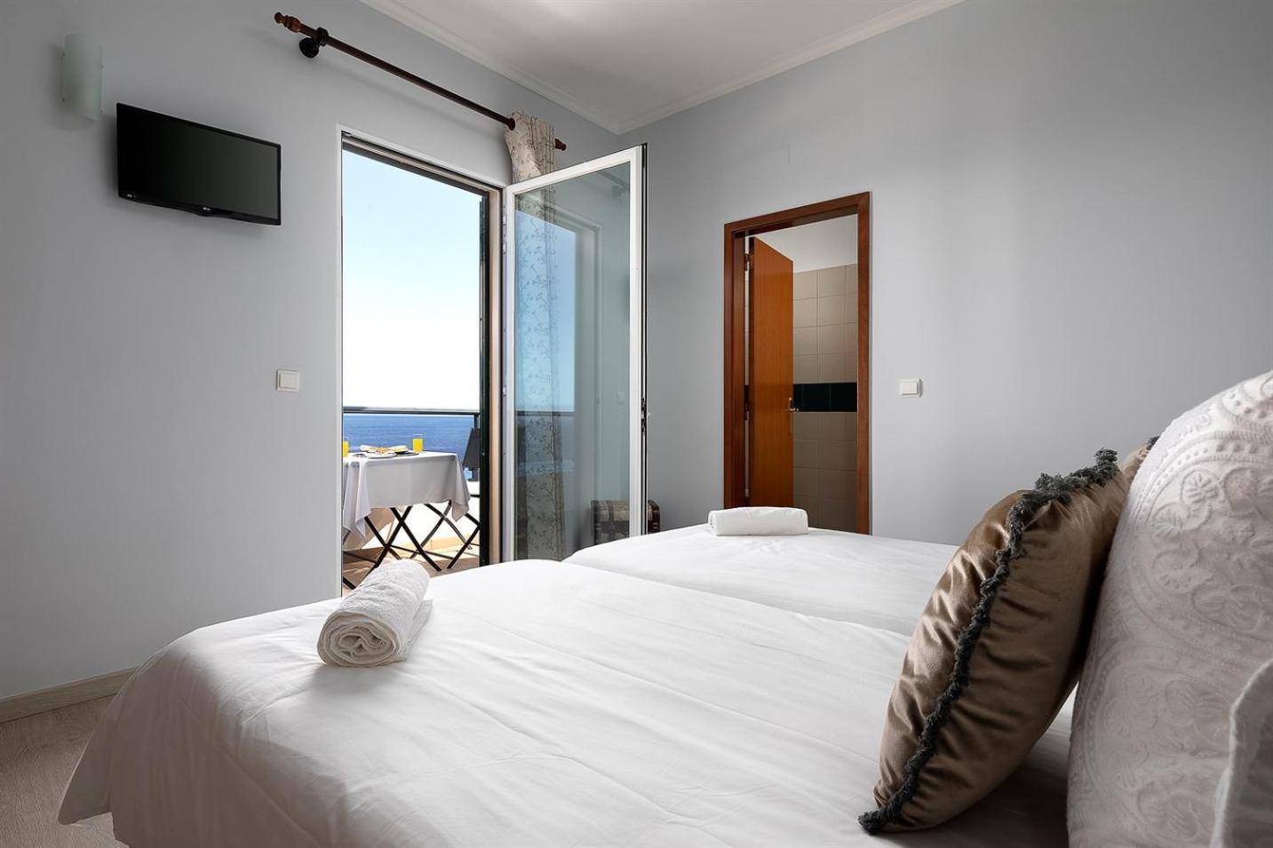 Perola Views Inn By Madeira Sun Travel Porto Moniz Luaran gambar